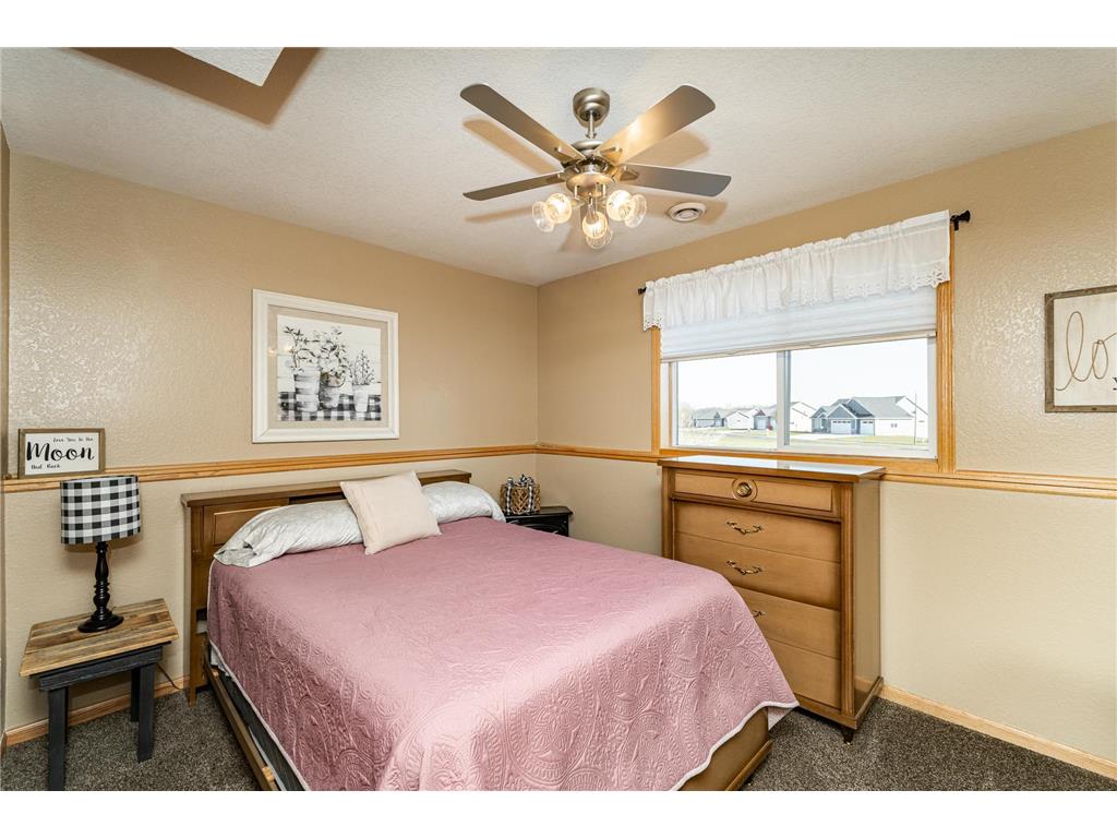 506 9th Street NW Dodge Center MN 55927 7059758 image19