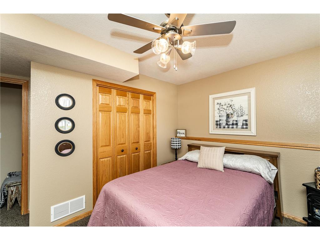 506 9th Street NW Dodge Center MN 55927 7059758 image20