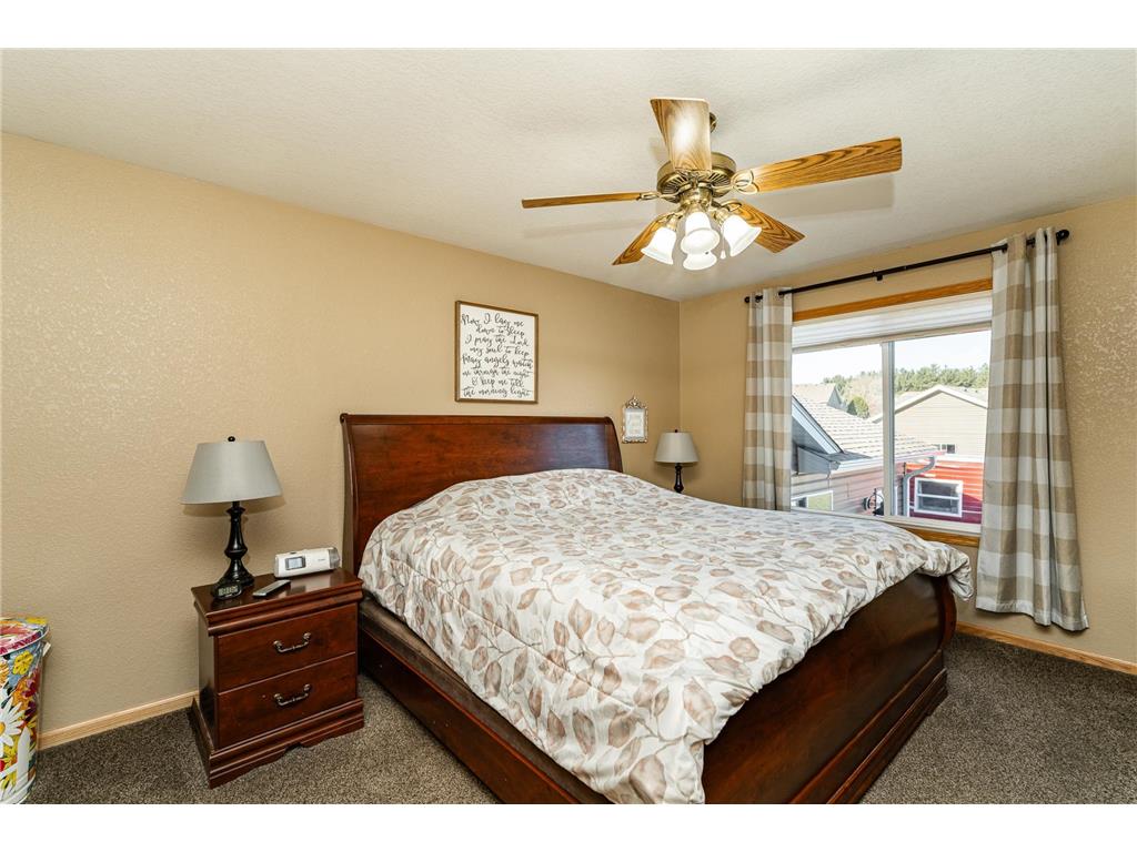 506 9th Street NW Dodge Center MN 55927 7059758 image24
