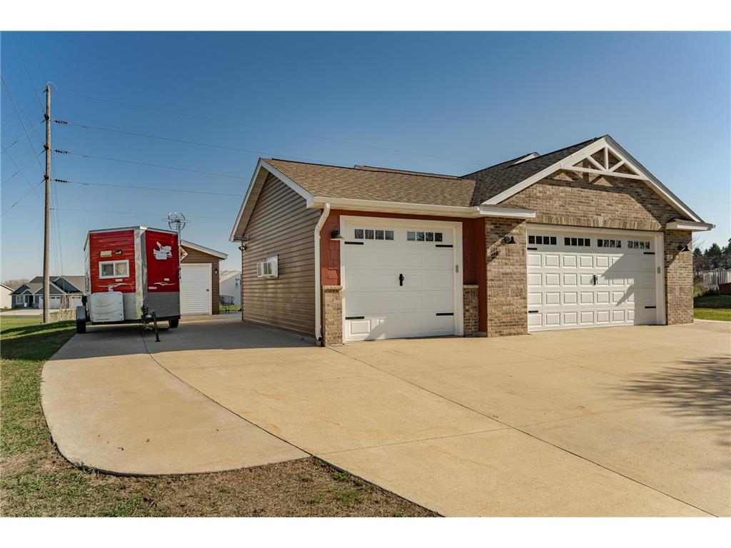 506 9th Street NW Dodge Center MN 55927 7059758 image30