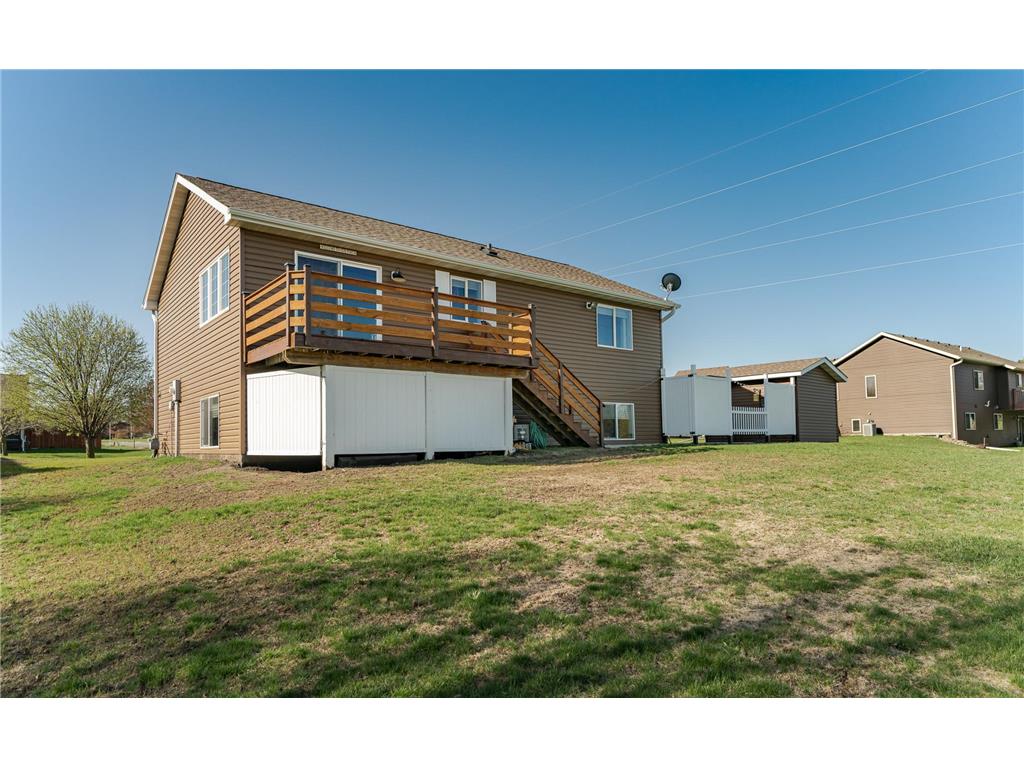 506 9th Street NW Dodge Center MN 55927 7059758 image34