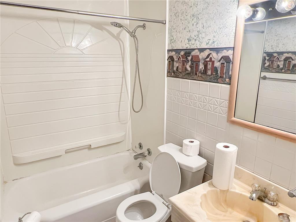 506 E 2nd Street N Truman MN 56088 7039224 image17