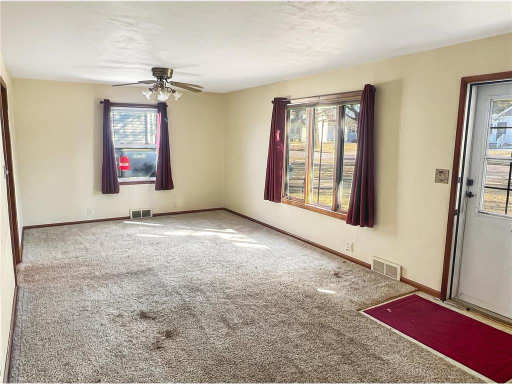 506 E 2nd Street N Truman MN 56088 7039224 image6