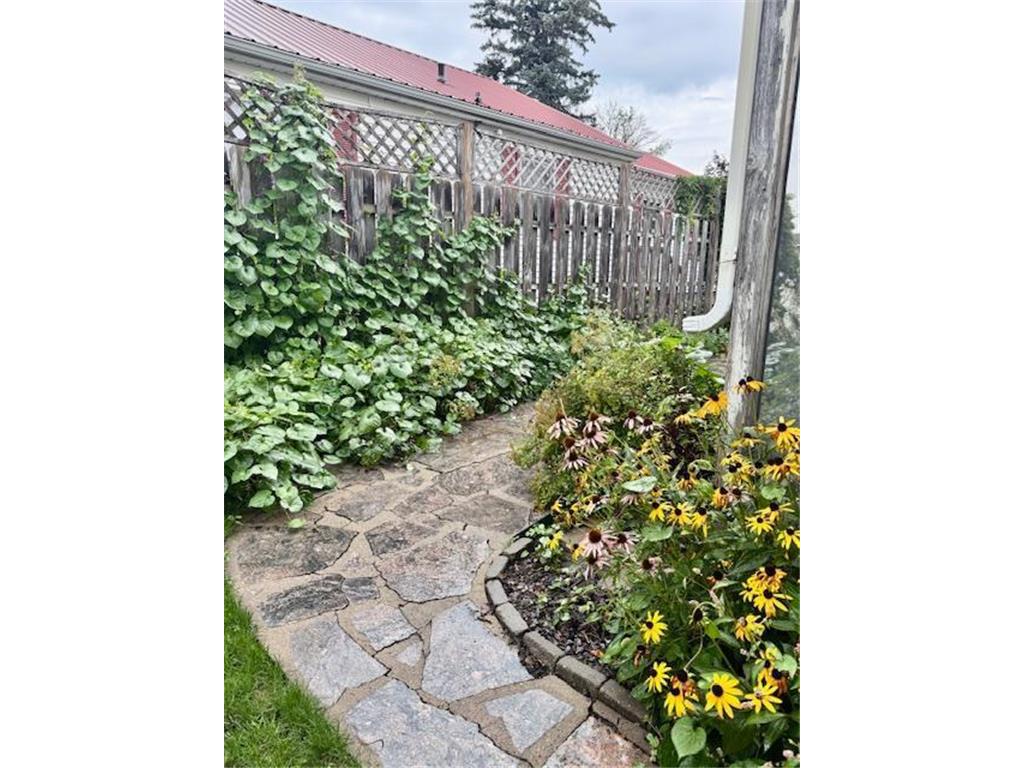 506 E 2nd Street Redwood Falls MN 56283 6788344 image11