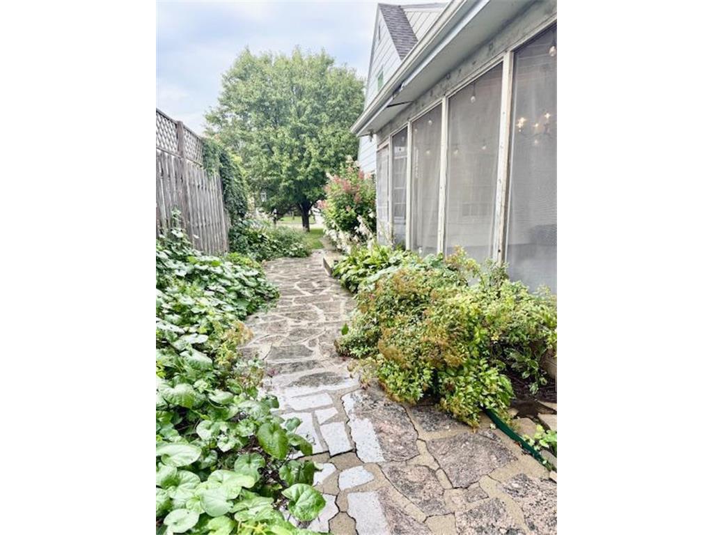 506 E 2nd Street Redwood Falls MN 56283 6788344 image12