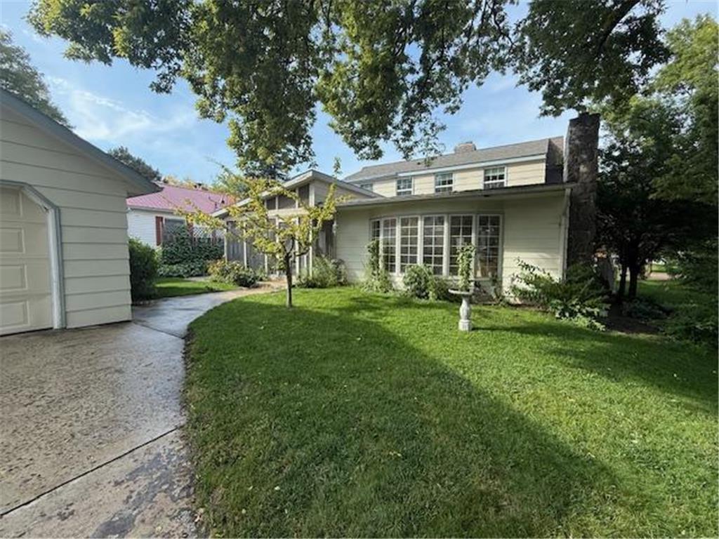 506 E 2nd Street Redwood Falls MN 56283 6788344 image4