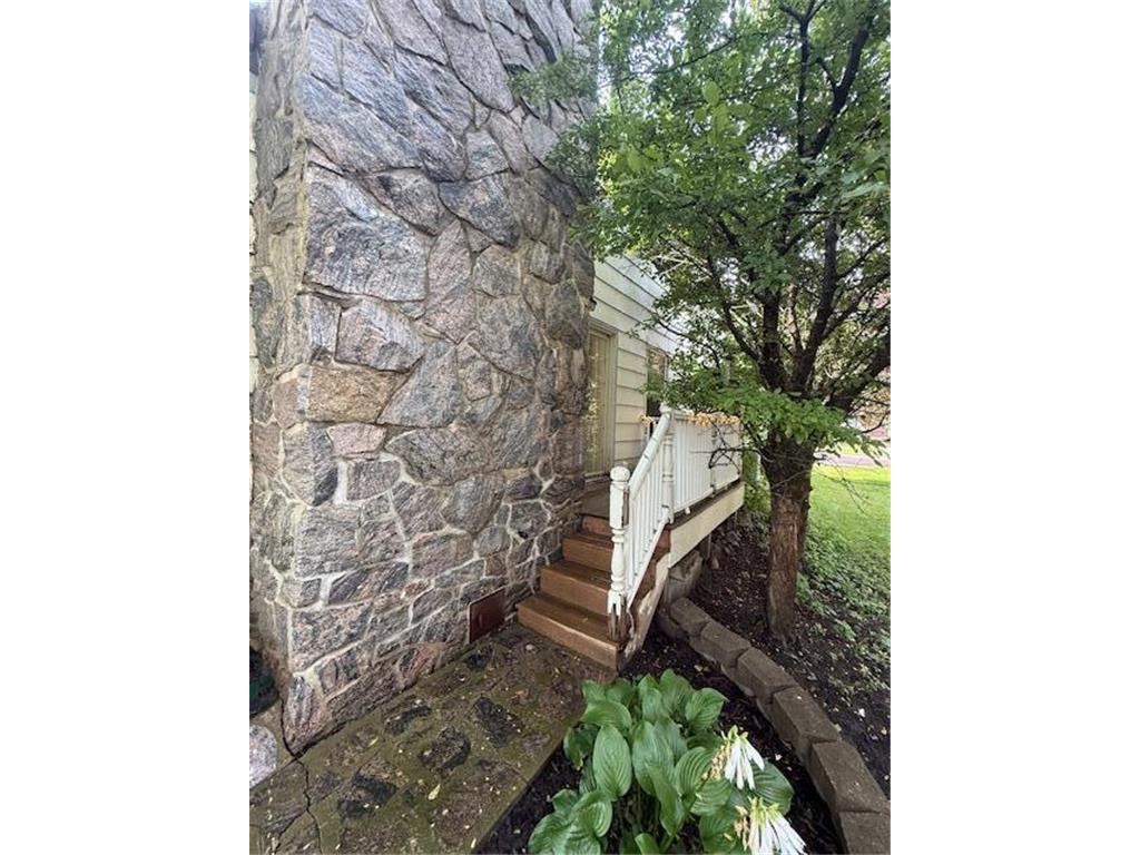 506 E 2nd Street Redwood Falls MN 56283 6788344 image8