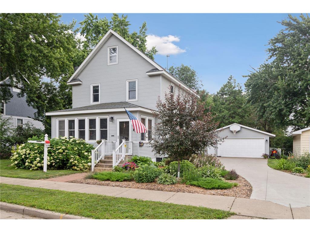 506 E 3rd Street New Richmond WI 54017 6602022 image1