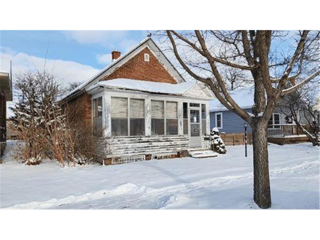 506 E Howard Street Winona MN 55987 6643754 image1