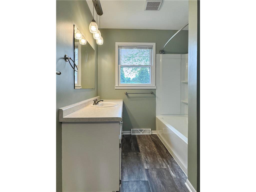 506 Elaine Avenue Marshall MN 56258 7059940 image17
