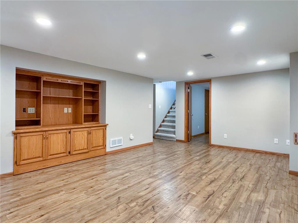 506 Elaine Avenue Marshall MN 56258 7059940 image19