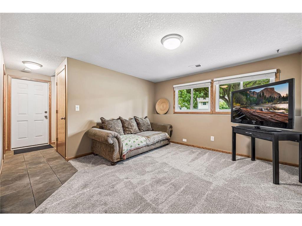 506 Laredo Lane Chanhassen MN 55317 7103705 image34