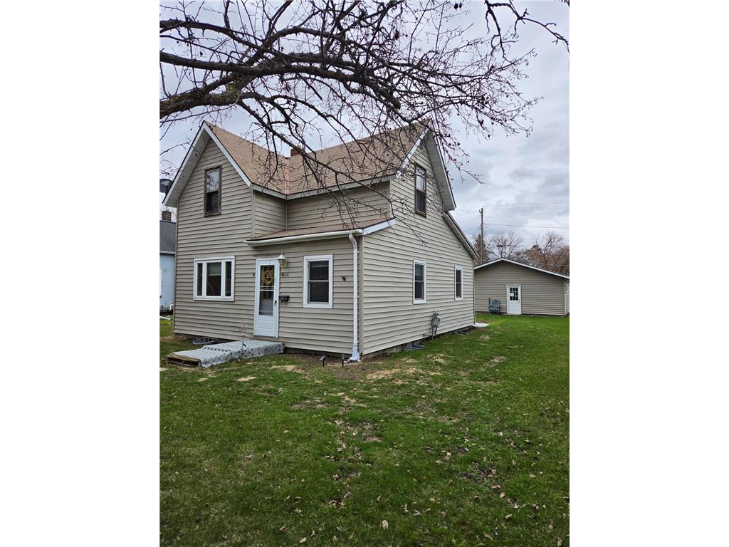 506 NW 7th Avenue Grand Rapids MN 55744 7064662 image2