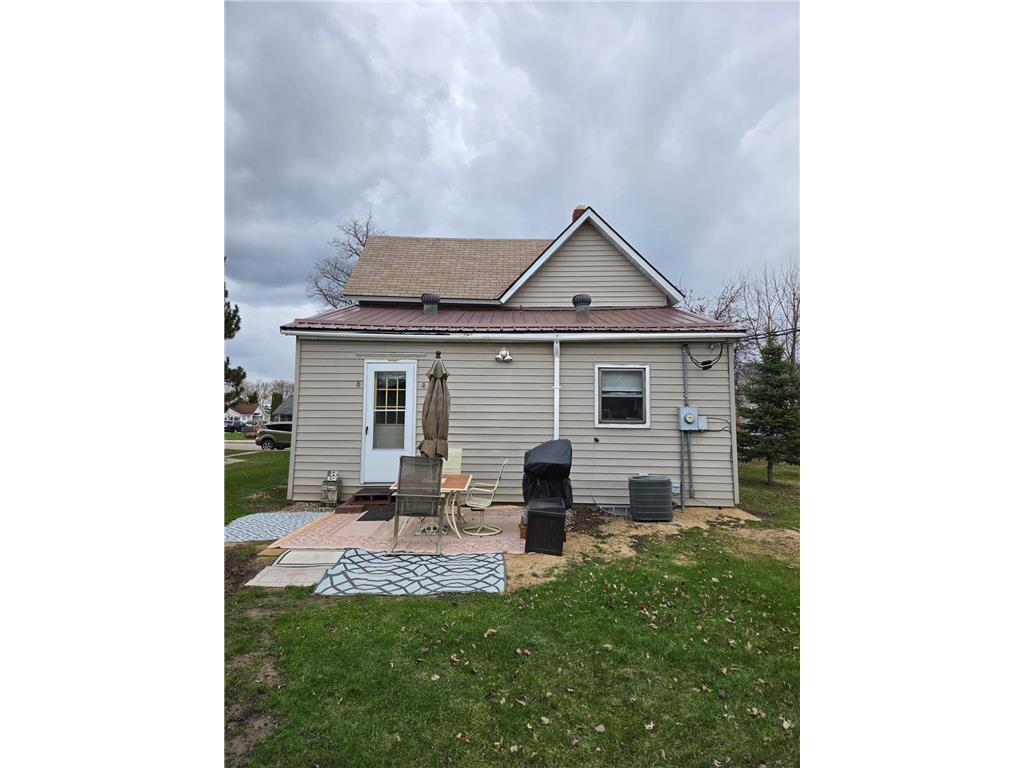 506 NW 7th Avenue Grand Rapids MN 55744 7064662 image3