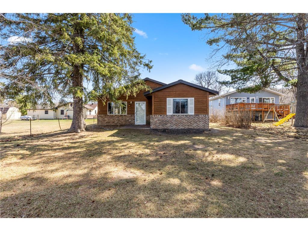 506 Seventh Street S Walker MN 56484 7051072 image1