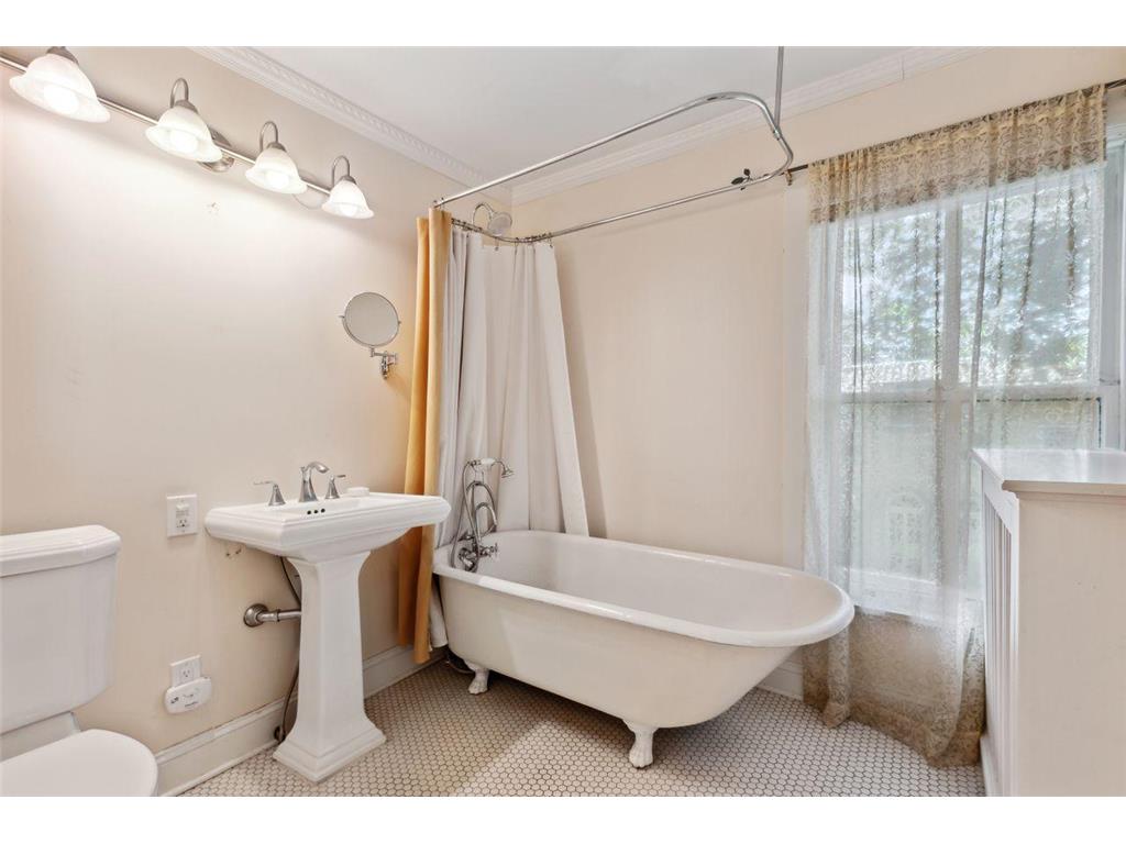 506 Summit Avenue Saint Paul MN 55102 6478136 image21