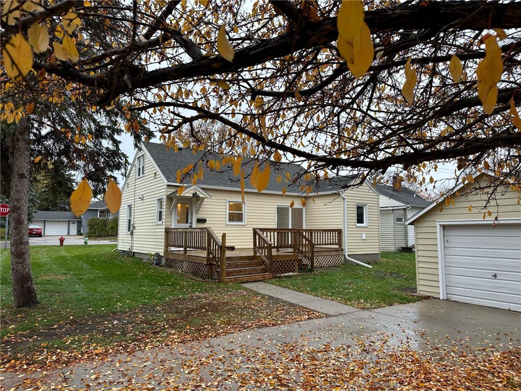 506 Willow Street E Detroit Lakes MN 56501 6453324 image1