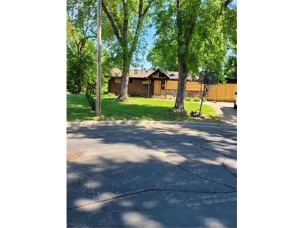 5063 Nine Mile Creek Circle, Bloomington, MN, 55437 MLS 6322646