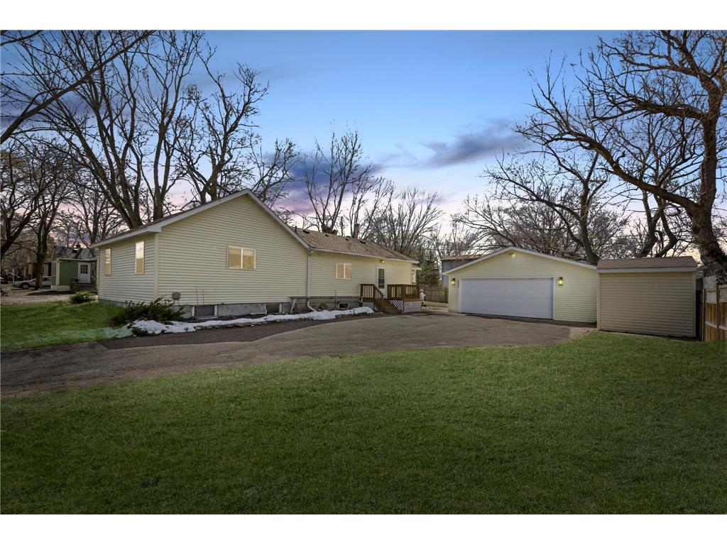 5064 Granada Avenue N, Oakdale, MN, 55128 MLS 6516335 Edina Realty