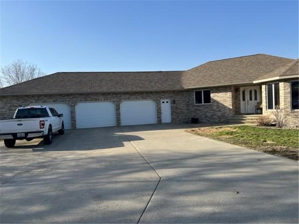 507 1/2 Lakeview Drive W, Lake Benton, MN, 56149 MLS 6184025 Edina