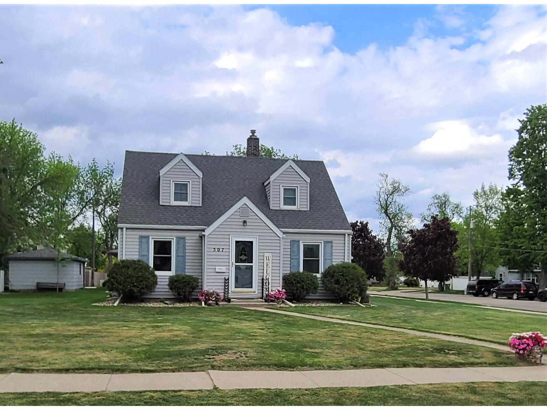 507 6th Street SE, Pipestone, MN 56164 MLS 5764010 Edina Realty