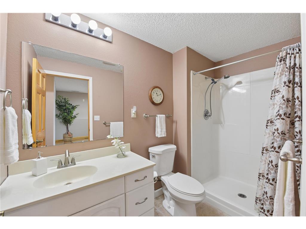 507 Doncaster Way Woodbury MN 55125 7069776 image18