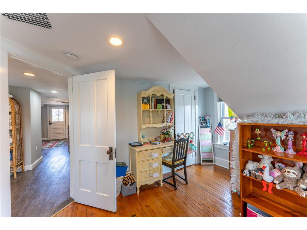 507 Main Street Tower MN 55790 6756464 image27