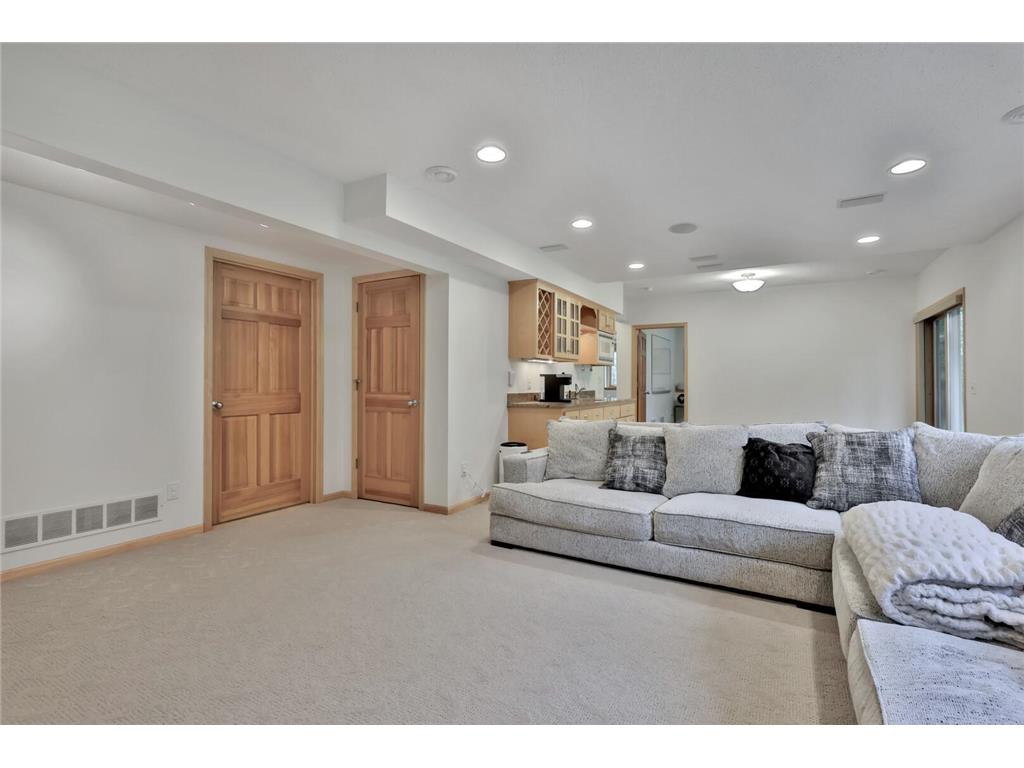 507 Owasso Hills Drive Roseville MN 55113 7067785 image36