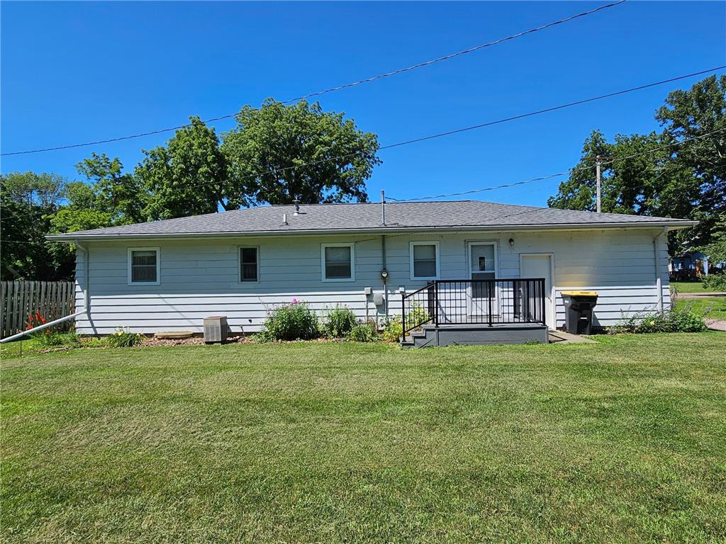 507 S Elm Street Lamberton MN 56152 7098121 image28