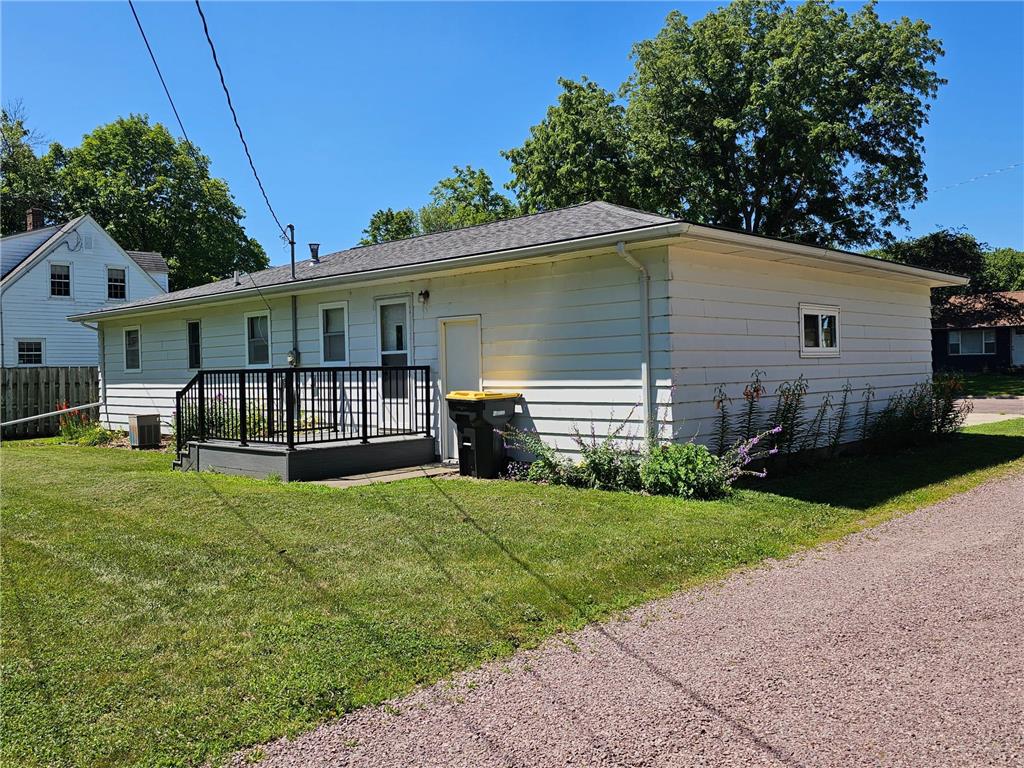 507 S Elm Street Lamberton MN 56152 7098121 image4