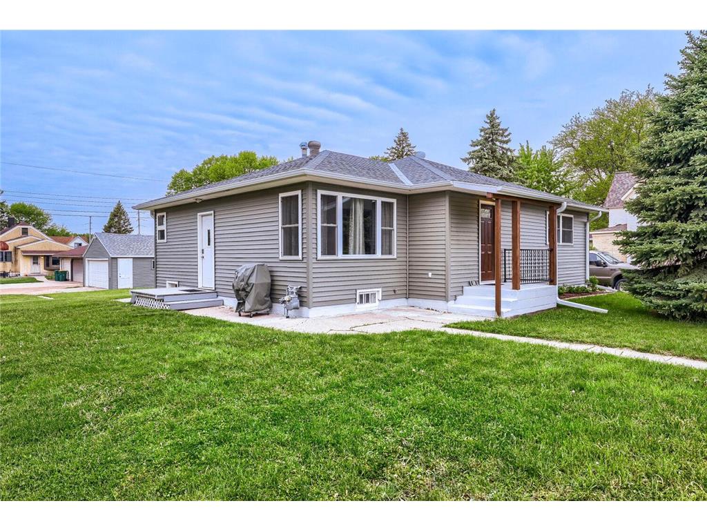508 3rd Street NE Montgomery MN 56069 7076068 image2