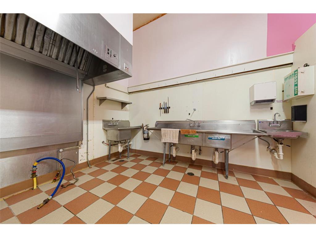 508 Central Avenue N Faribault MN 55021 6787785 image13