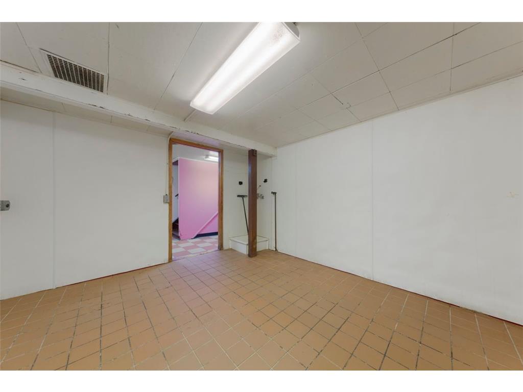 508 Central Avenue N Faribault MN 55021 6787785 image17