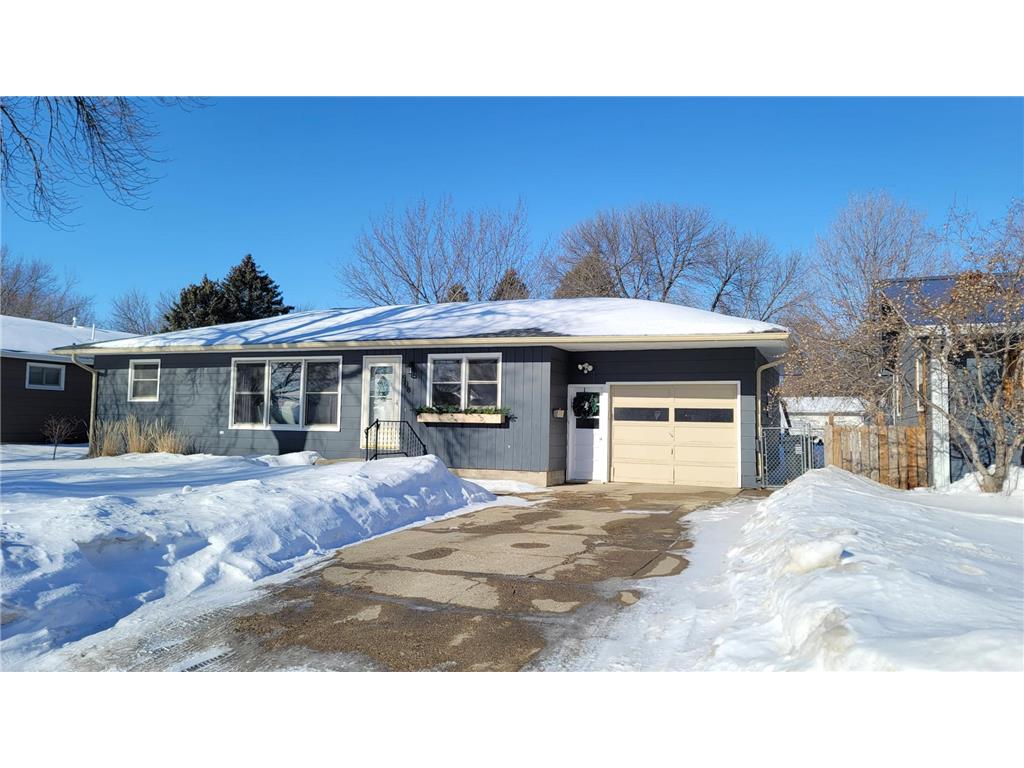 508 Elaine Avenue Marshall MN 56258 6326223 image1