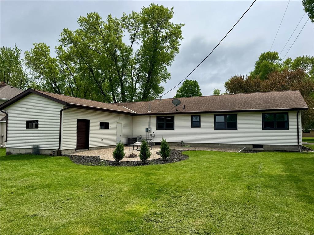 508 Fremont Avenue NW Renville MN 56284 7076762 image4