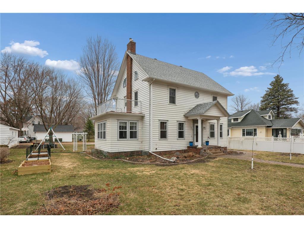 508 N Hennepin Street Winthrop MN 55396 7041976 image1