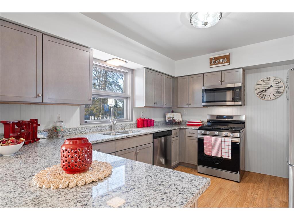 508 Oak Avenue SW Montgomery MN 56069 7025767 image8