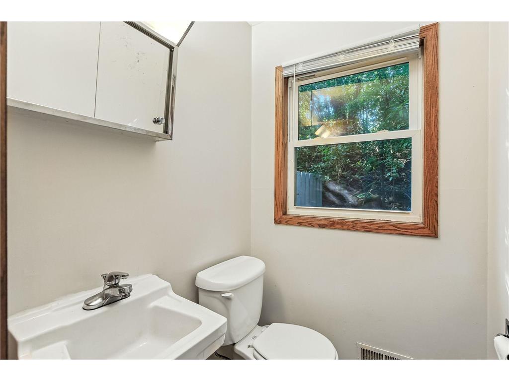 508 Shadyside Circle Hopkins MN 55343 7006664 image30