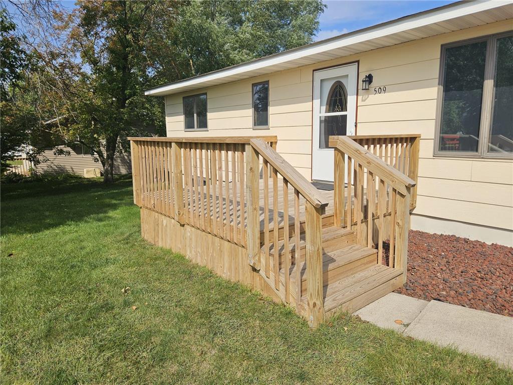 509 1st Street Bellingham MN 56212 6787744 image3