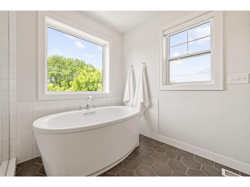 5090 Boulder Lane Chaska MN 55318 7056021 image32