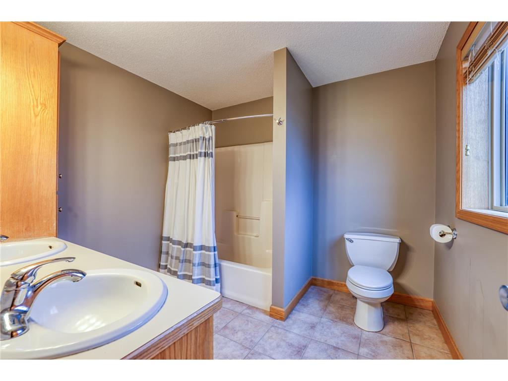 5092 382nd Drive North Branch MN 55056 6822134 image24