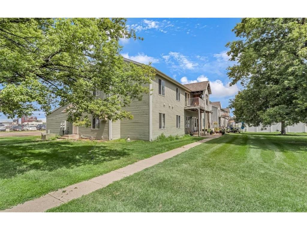 51 Center Street West Fargo ND 58078 7107156 image2