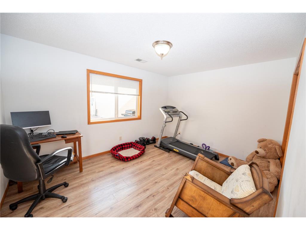 510 512 514 4th Street NE Staples MN 56479 6685914 image14