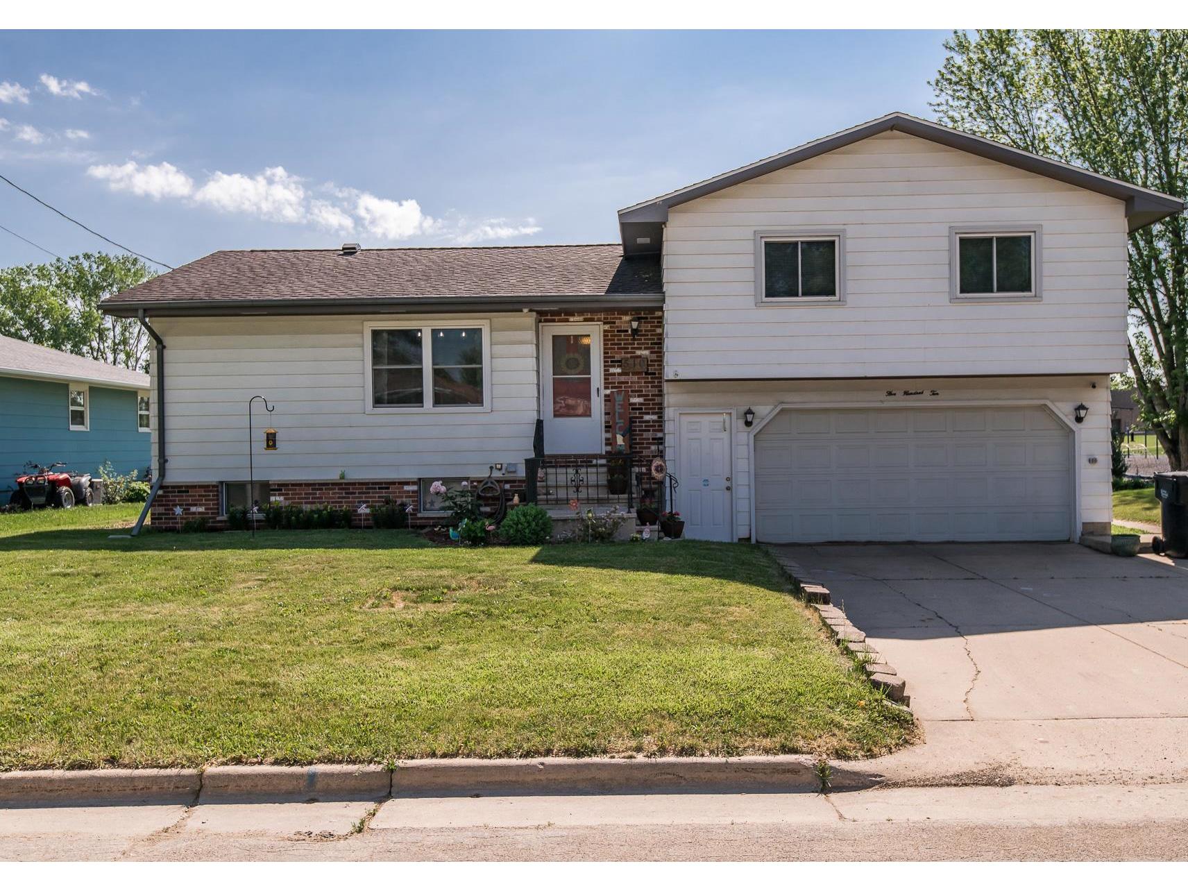 510 5th Avenue SE, Stewartville, MN 55976 MLS 6007008 Edina Realty