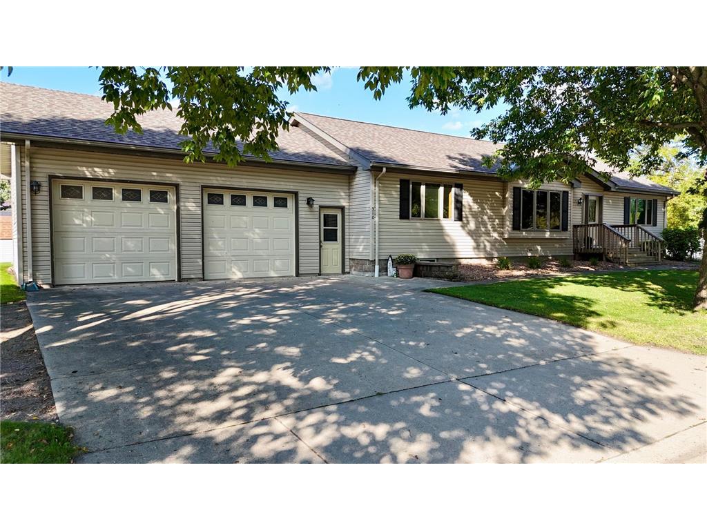 510 Ash Avenue Bird Island MN 55310 7032875 image1