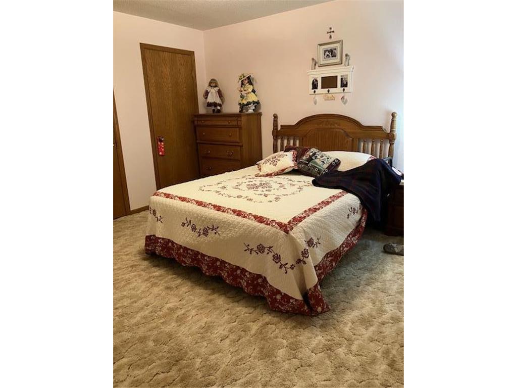 510 Birch Avenue N New Richland MN 56072 6813004 image14