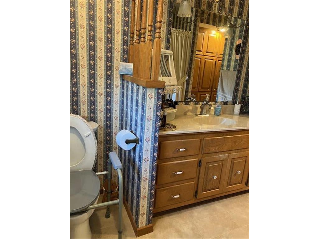 510 Birch Avenue N New Richland MN 56072 6813004 image21