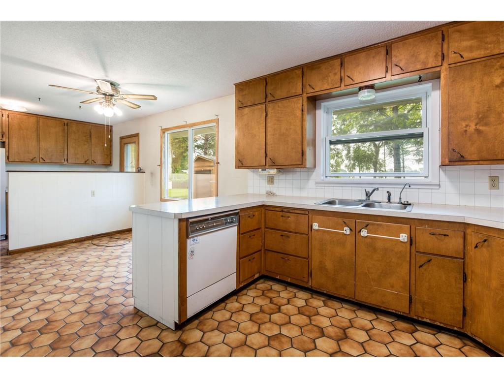 510 Douglas Avenue Carlos MN 56319 7086135 image11