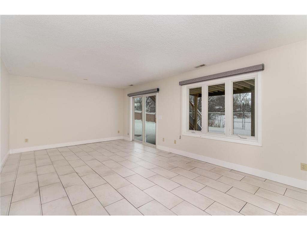 510 Elaine Avenue Shoreview MN 55126 - Evergreen Ponds 7005290 image11