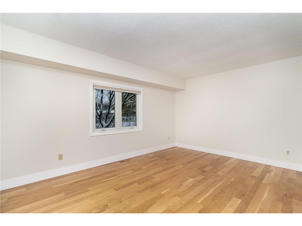 510 Elaine Avenue Shoreview MN 55126 - Evergreen Ponds 7005290 image8